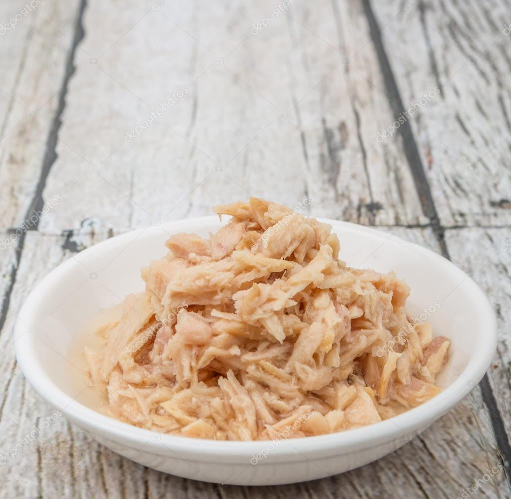 Clover Leaf Flaked White Tuna in Water - 120g